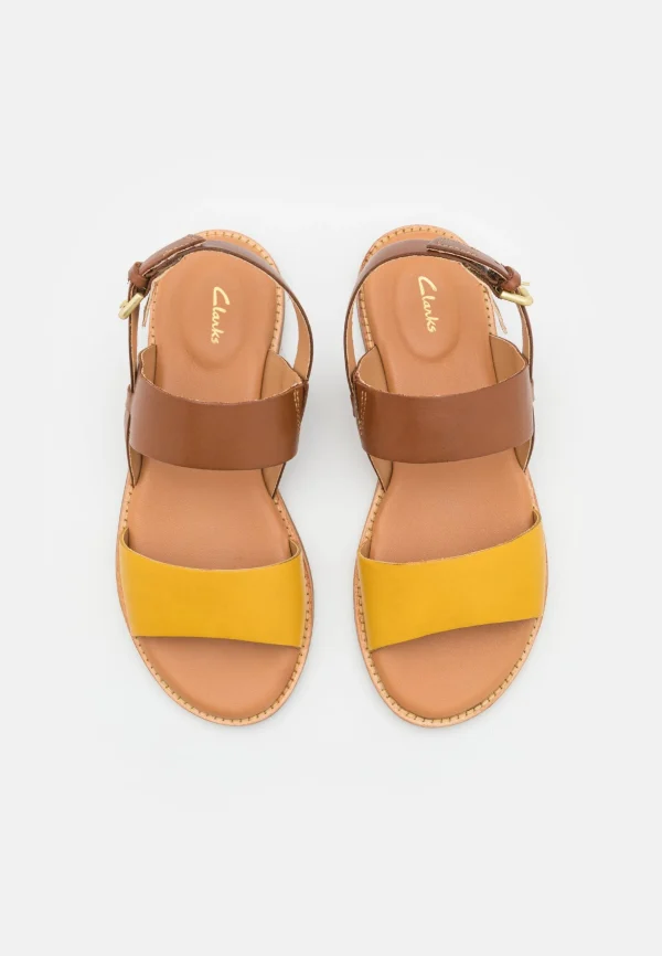 acheter en ligne Clarks Karsea Strap – Sandales – Tan Combi 7