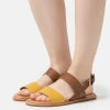 acheter en ligne Clarks Karsea Strap – Sandales – Tan Combi 17