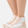 Clarks Craftcup Rise – Baskets Montantes – Pale Peach Boutique 19