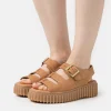 soldes de Noël Clarks Torhill Seam – Sandales À Plateforme – Light Tan 23